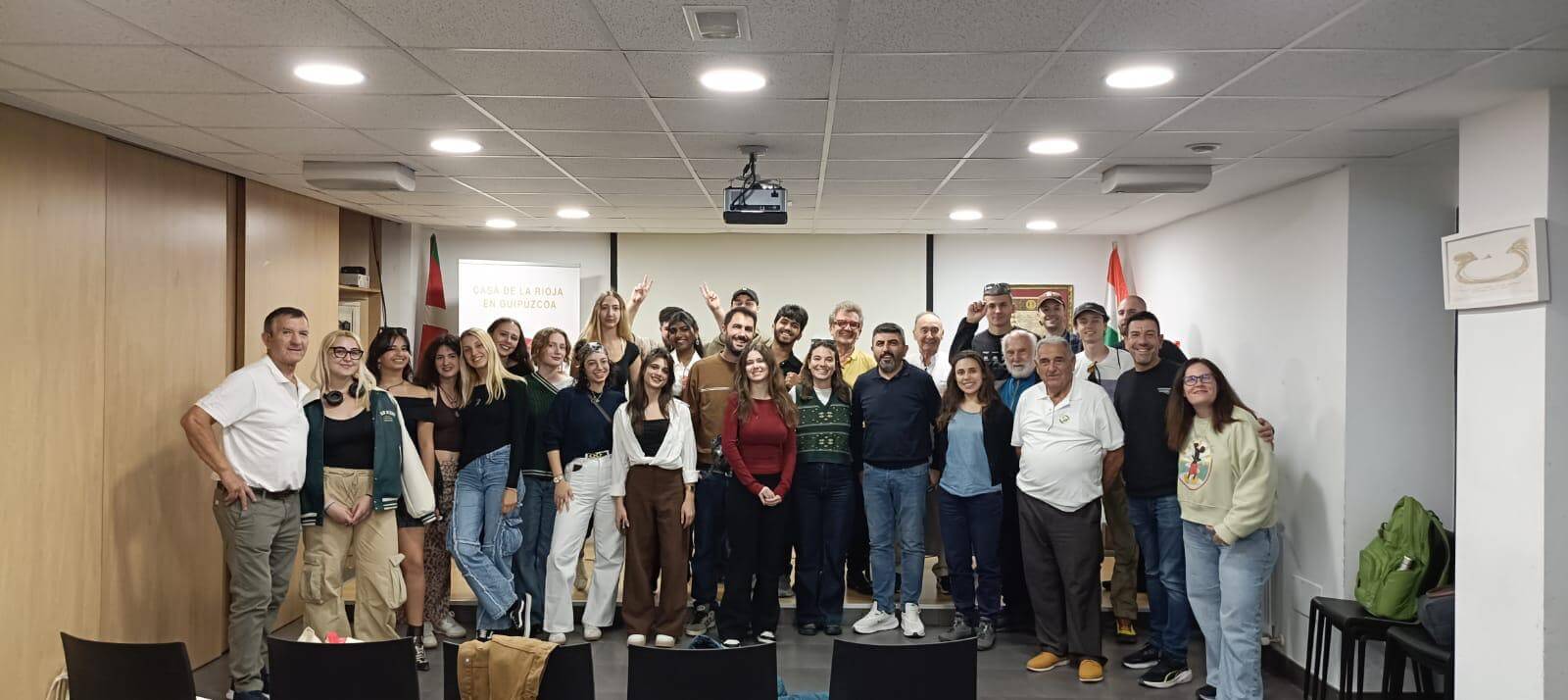 Foto grupo de Erasmus