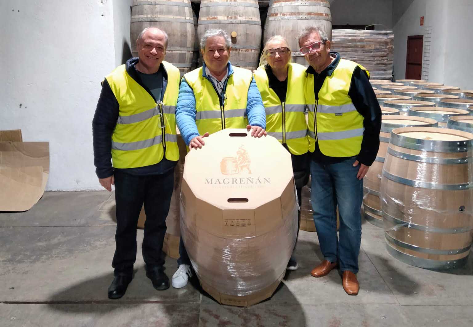Visita de la Casa de La Rioja en Gipuzkoa a la Tonelería Magreñán